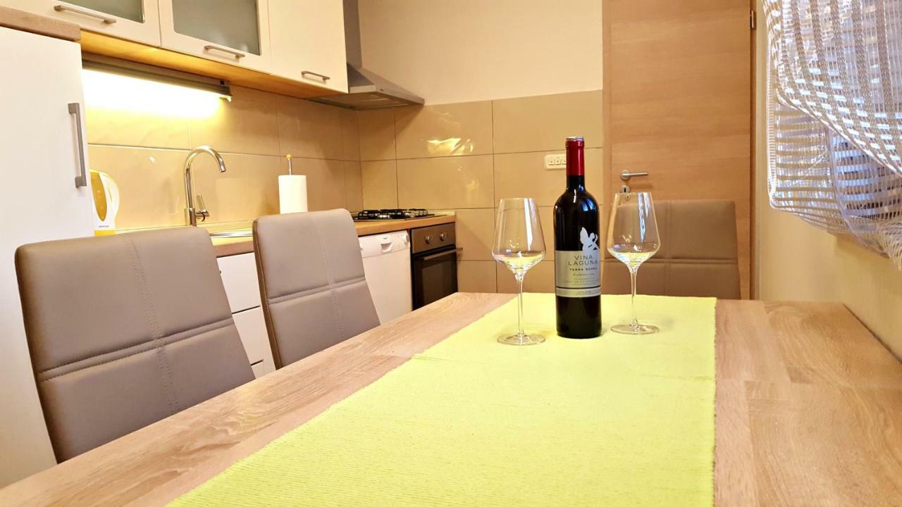 Apartment Tara 普拉 外观 照片